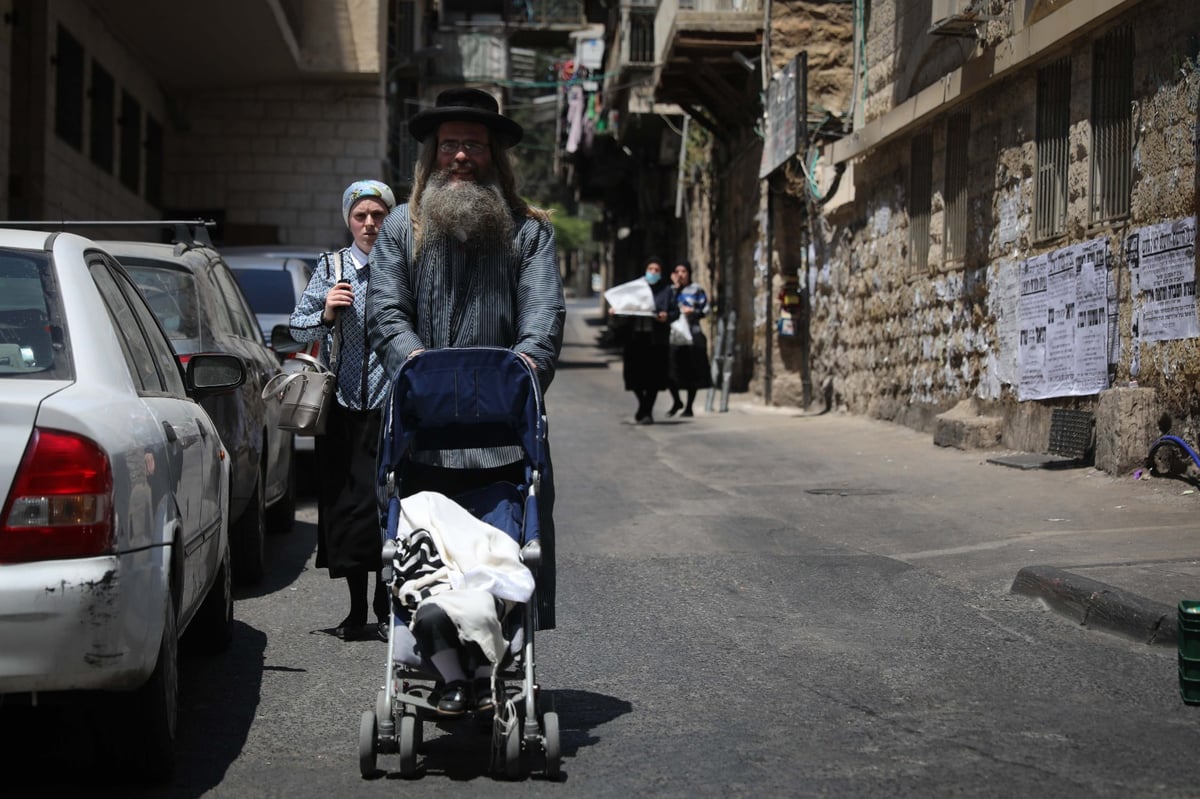 ילדי תולדות אהרן התחילו ללמוד א' ב' אצל האדמו"ר