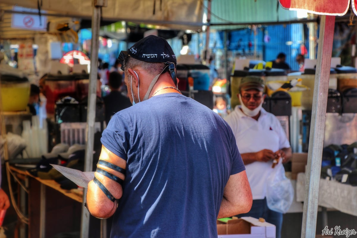 הכנות לשבת: אווירת שישישוק בראש העין