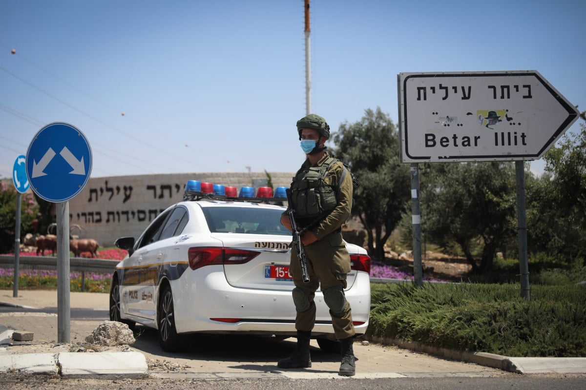 הסקרנים, הנמלטים והילדים; שעות ראשונות של סגר בביתר עילית