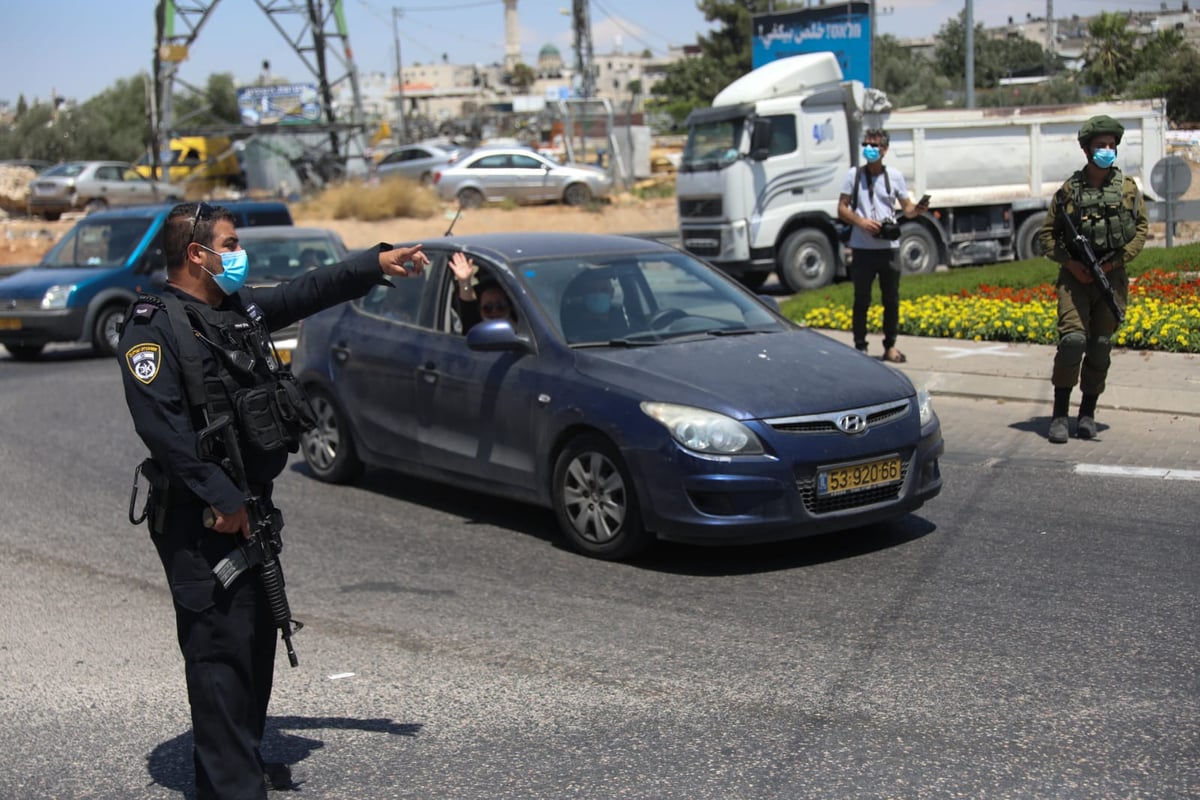 הסקרנים, הנמלטים והילדים; שעות ראשונות של סגר בביתר עילית