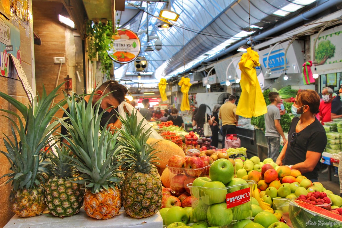 ערב שבת: אווירת שישישוק במחנה יהודה