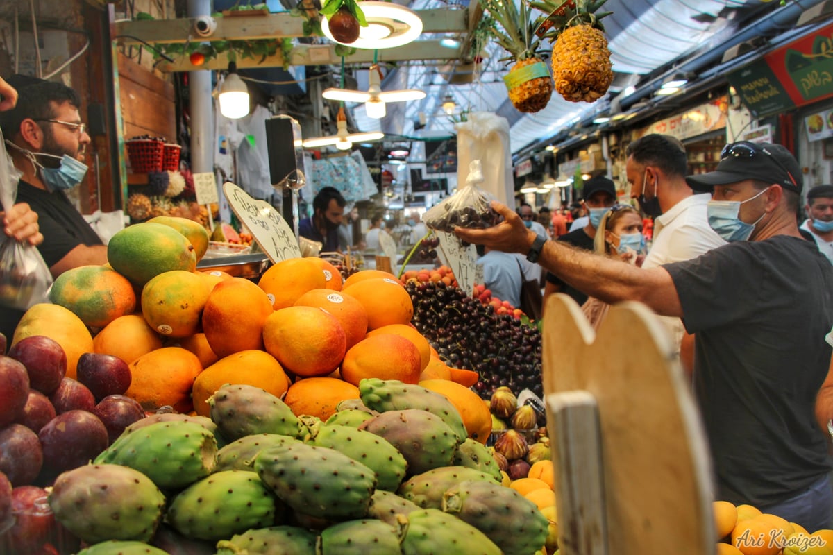 ערב שבת: אווירת שישישוק במחנה יהודה