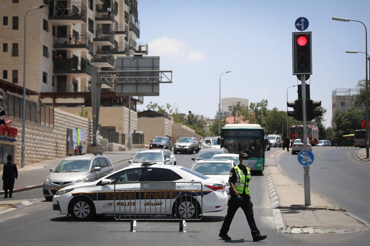 כך נראה תחילת הסגר בשכונות החרדיות