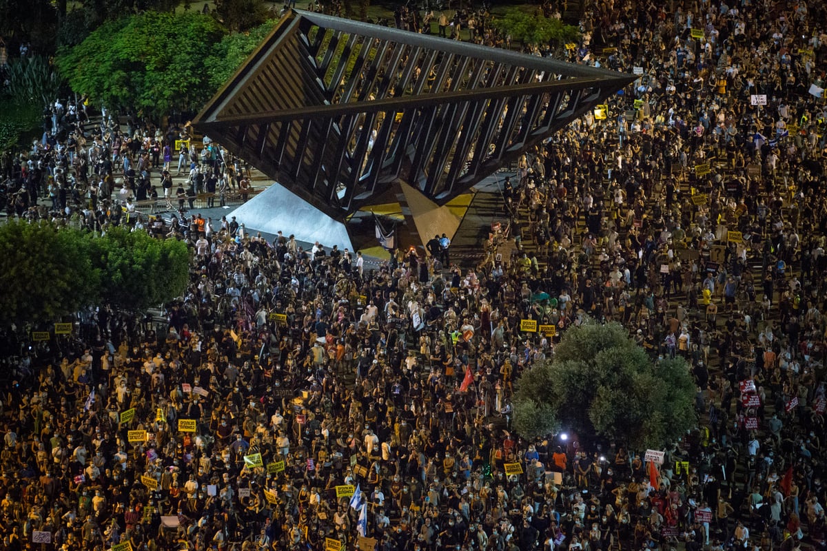 מאות חילונים התפרעו בתל אביב וגרמו נזקים; 19 נעצרו