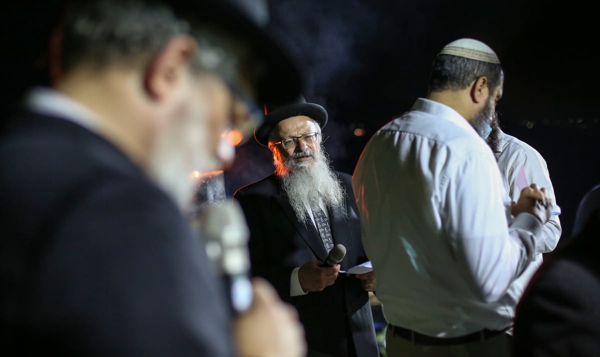 המונים בציון האר"י הקדוש בצפת • תיעוד