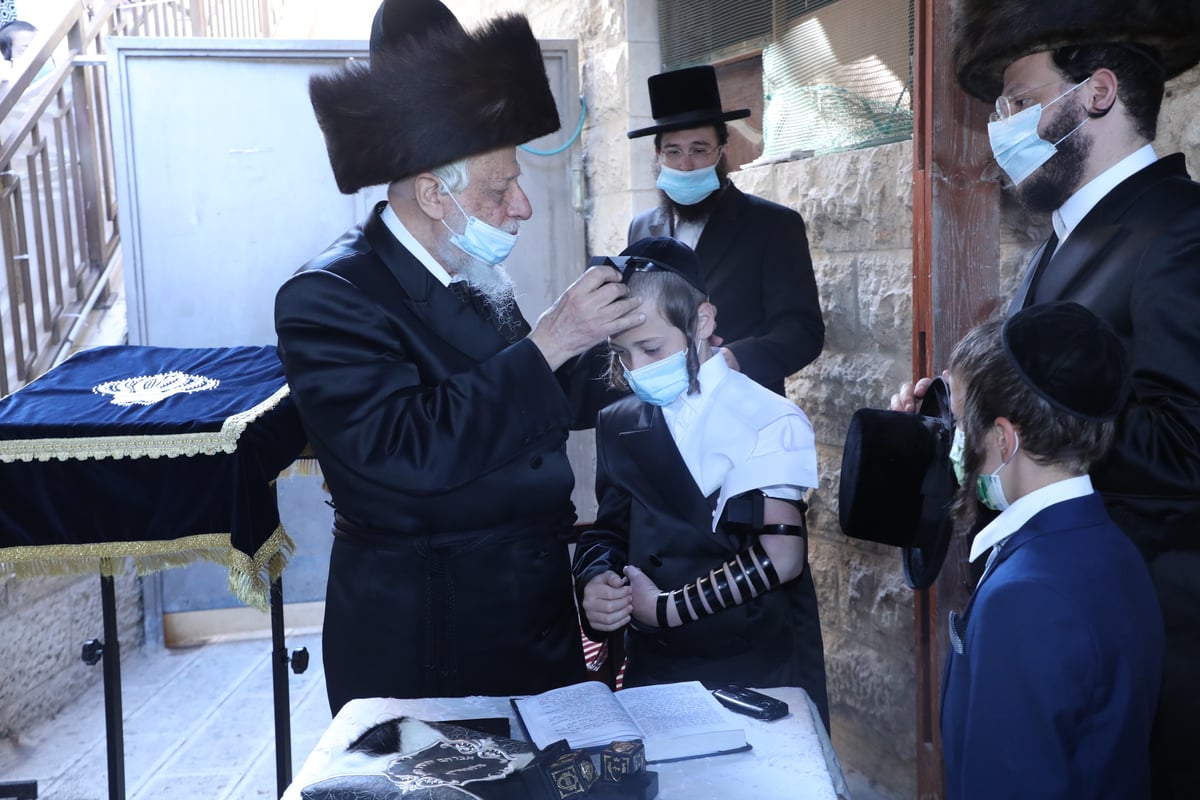 תיעוד: בקאפיטשניץ חגגו בר מצווה לנכד האדמו"ר