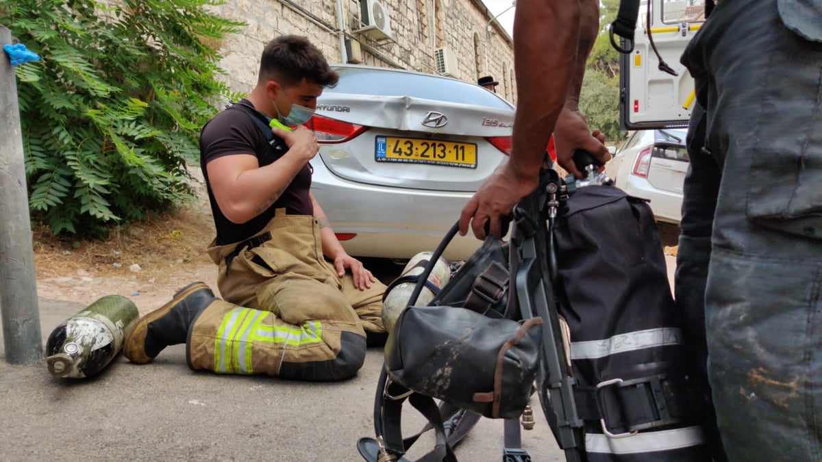 שריפה פרצה בדירה במאה שערים; גבר בן 30 נשרף למוות