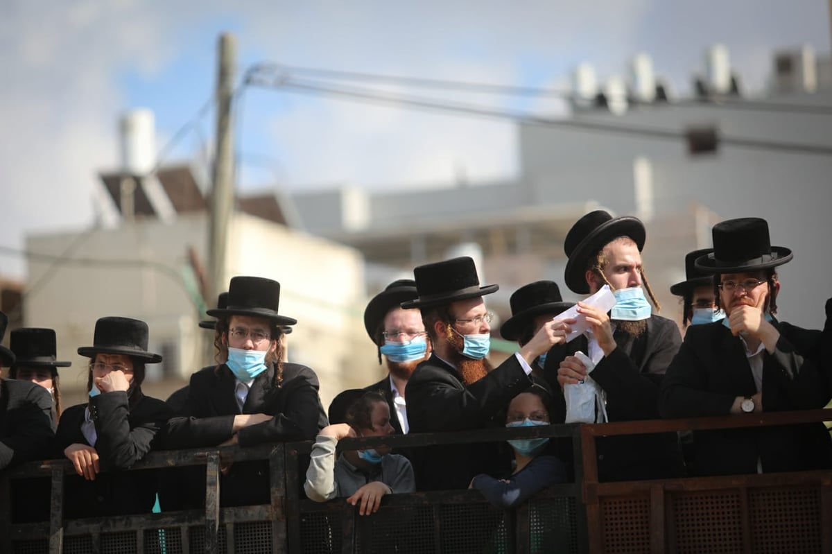 האדמו"ר מסאדיגורא זצ"ל נטמן בבית העלמין • שידור חוזר