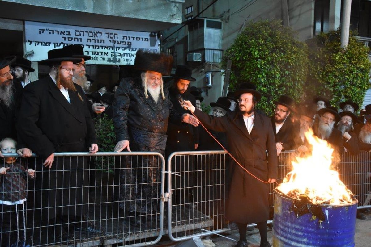 מראות חייו של האדמו"ר משומרי אמונים זצוק"ל