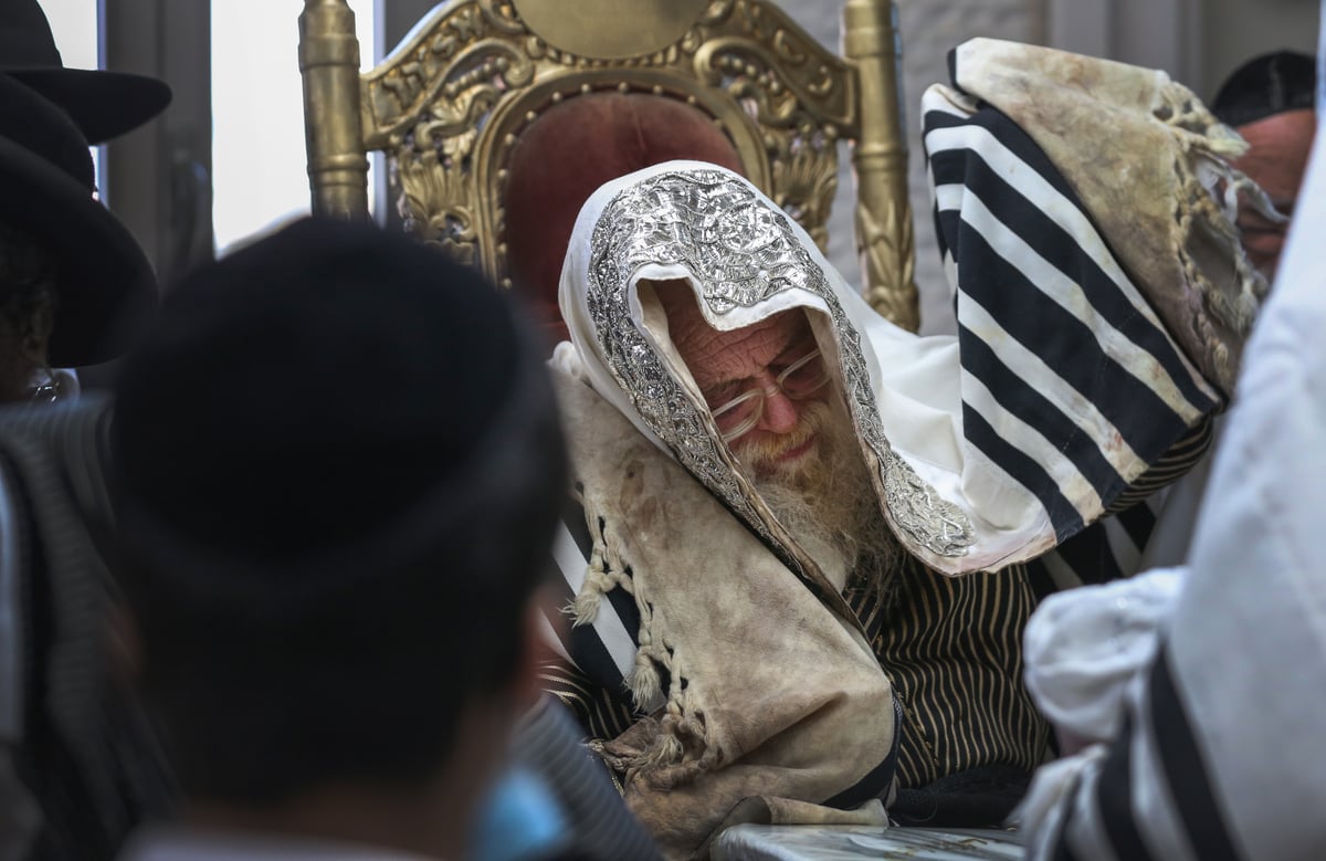 האדמו"ר מתולדות אהרן שימש סנדק בברית במירון