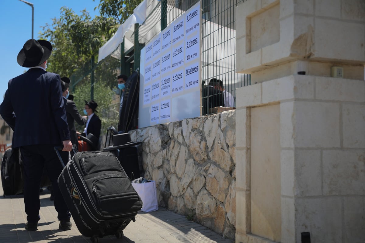 כך תלמידי 'חברון' הגיעו לישיבה ונכנסו לקפסולות