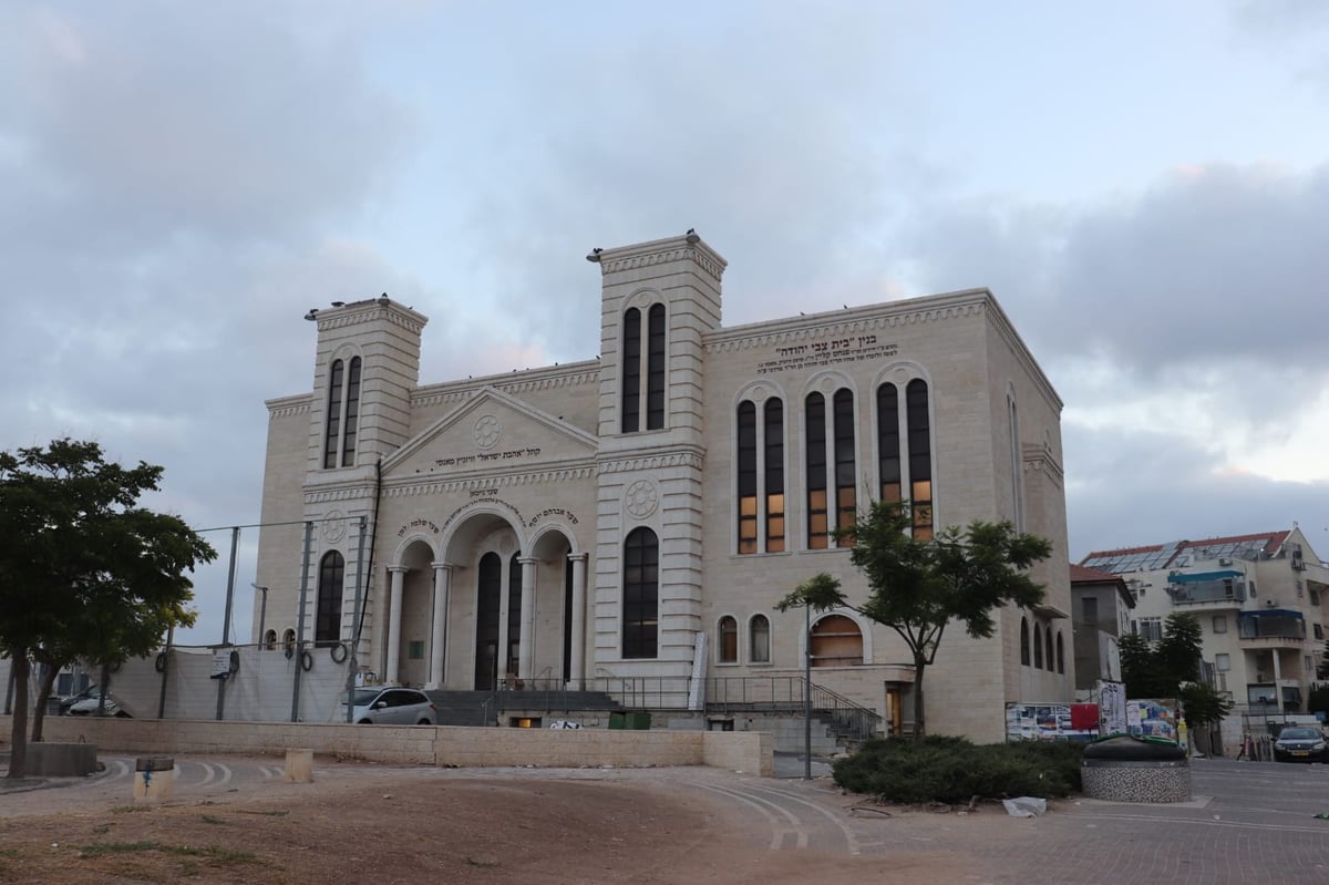 אחרי שנים: בית הכנסת של ויז'ניץ בית שמש