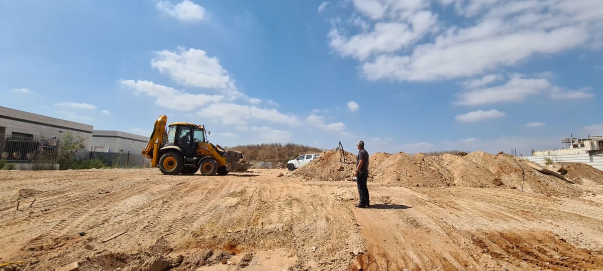 החלה הכשרת השטח למתחם בתי הכנסת ב"גני איילון"