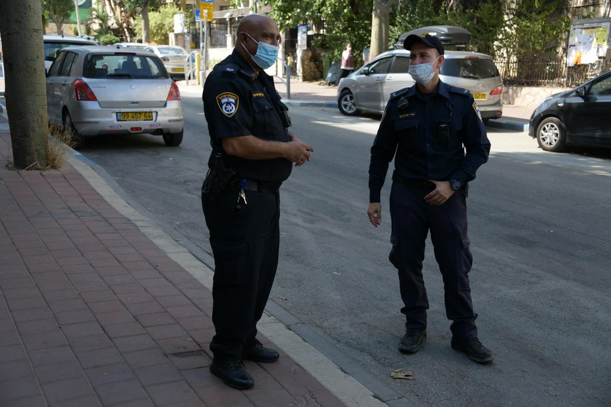 מבצע אכיפה: המשטרה פשטה על בני ברק • צפו