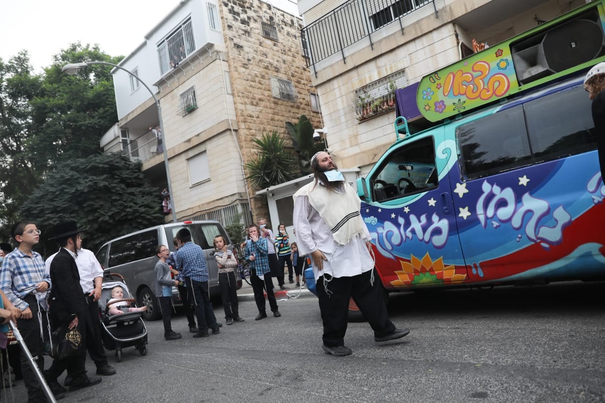 הברסלבים הפגינו ליד בית השר יעקב ליצמן