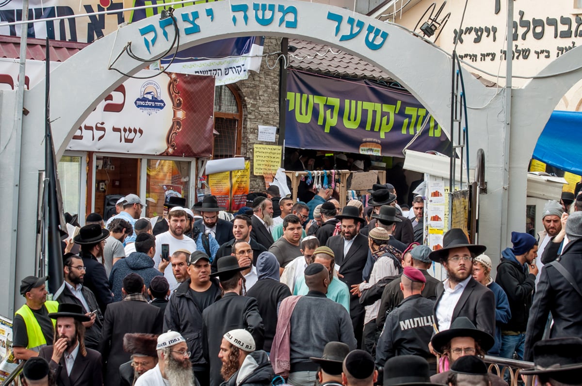 נסעו לאומן לימי ראש השנה ונדבקו בקורונה