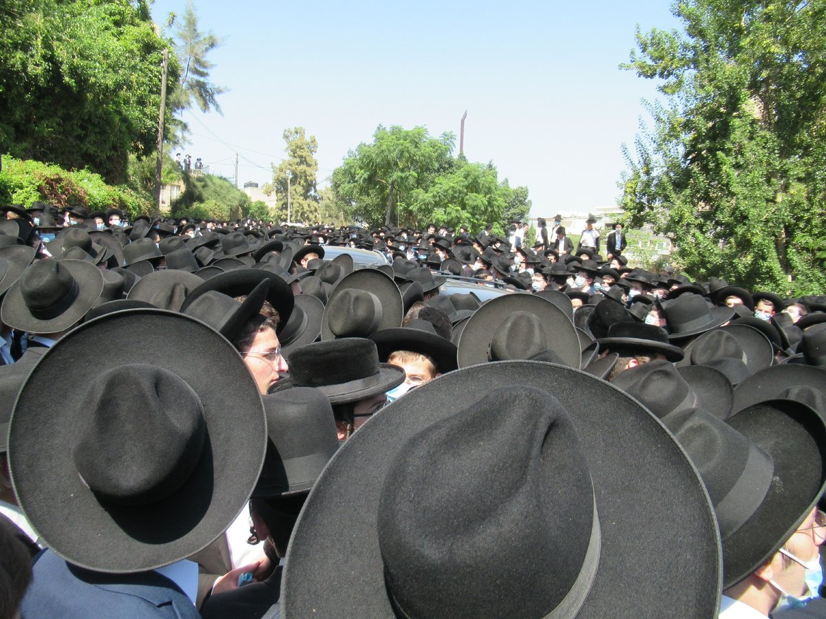 מסע הלווית הרבנית רבקה כהנמן ז"ל • תיעוד