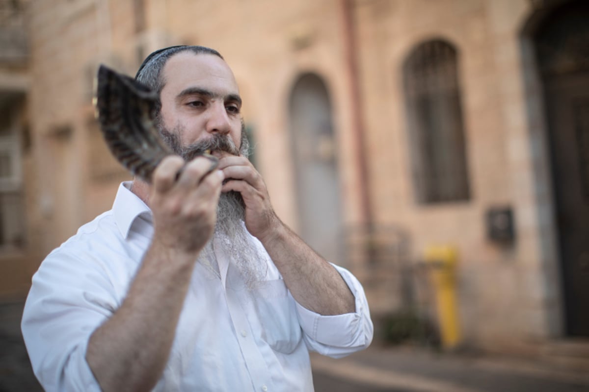 חזנים ובעלי תקיעה יקבלו אישור מעבר יחודי