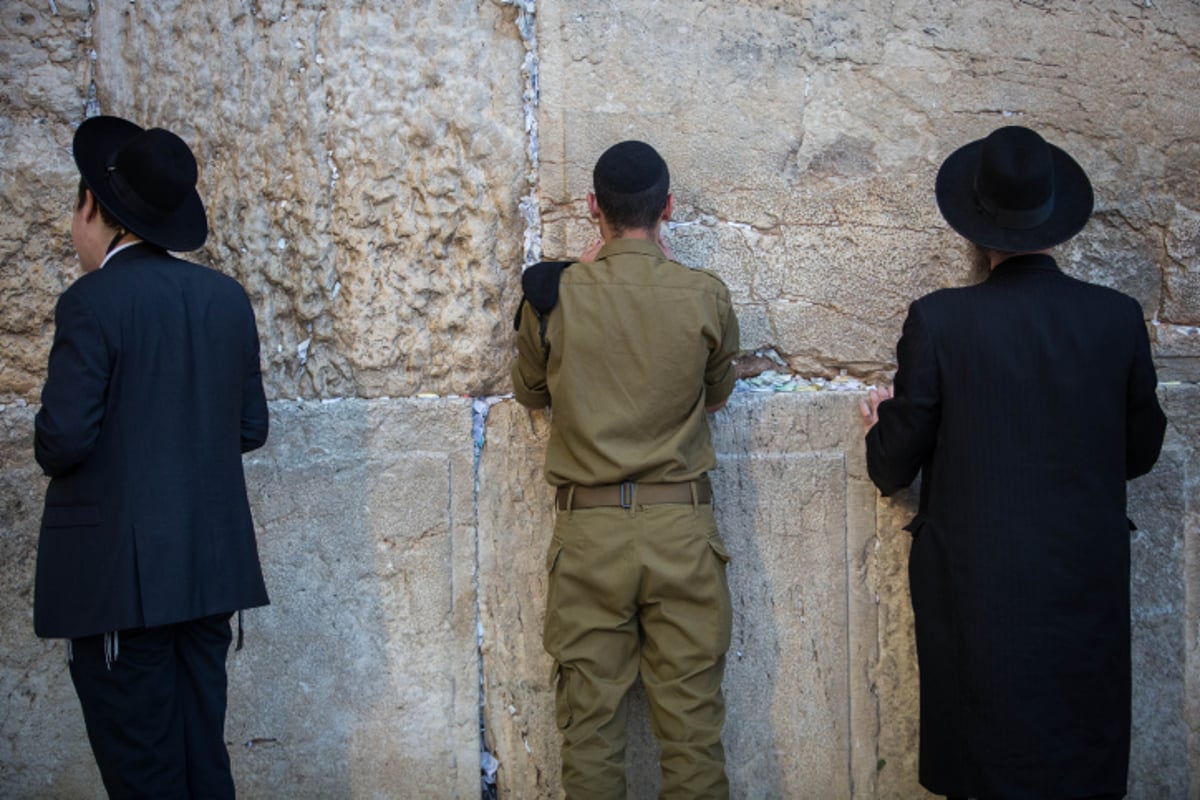 המדינה לבג"ץ: לדחות בחודש את חוק הגיוס