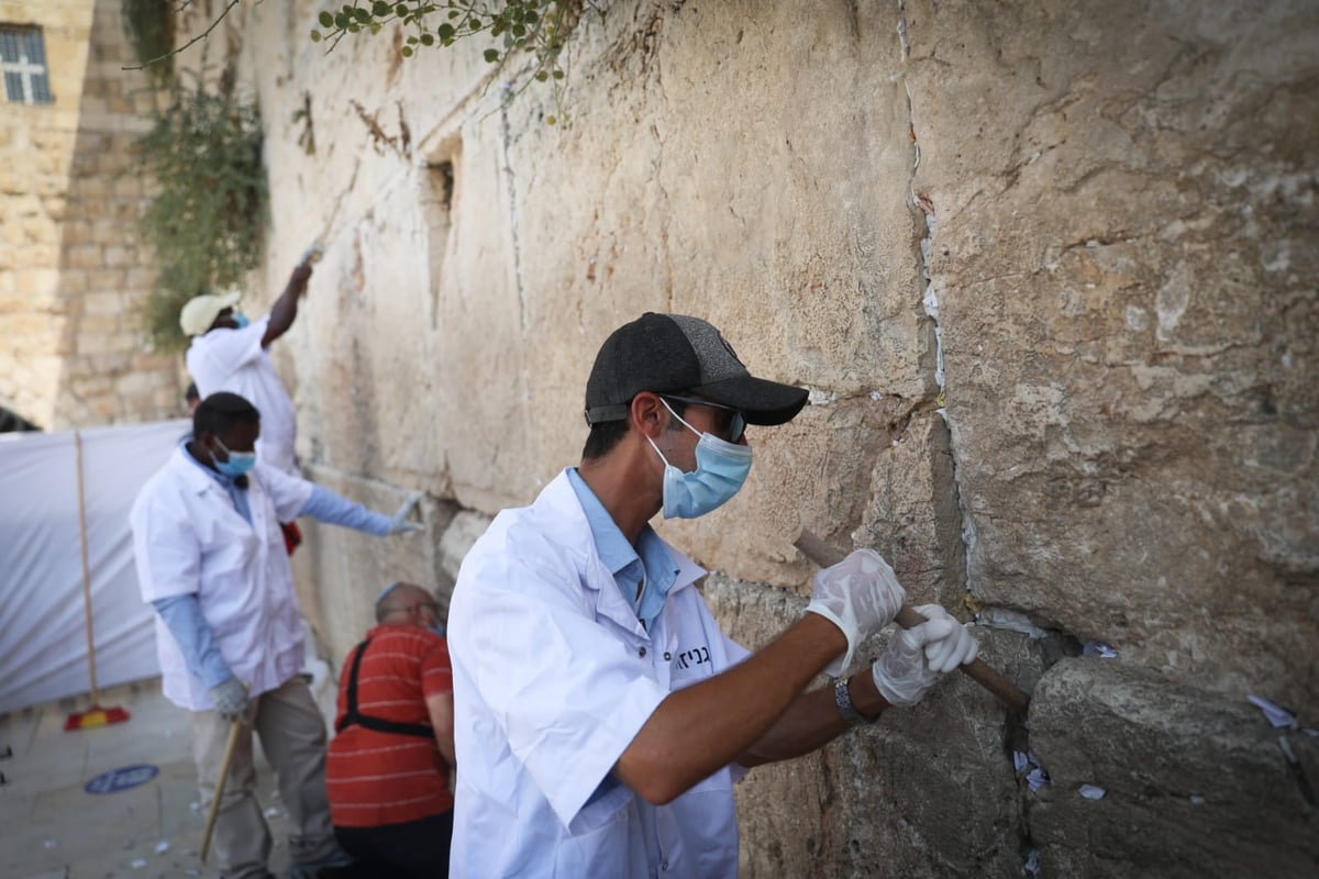 בצל ה'קורונה': הכותל המערבי עבר ניקוי וחיטוי • צפו