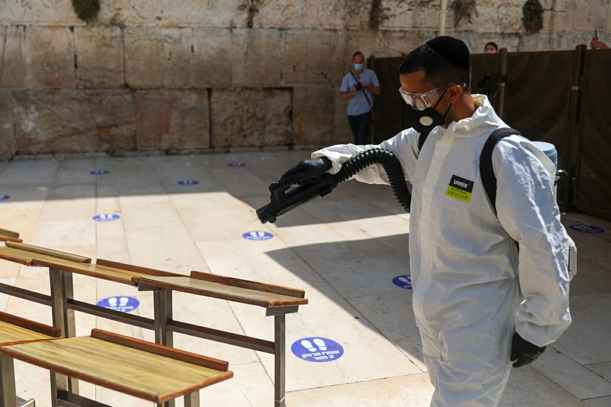 בצל ה'קורונה': הכותל המערבי עבר ניקוי וחיטוי • צפו