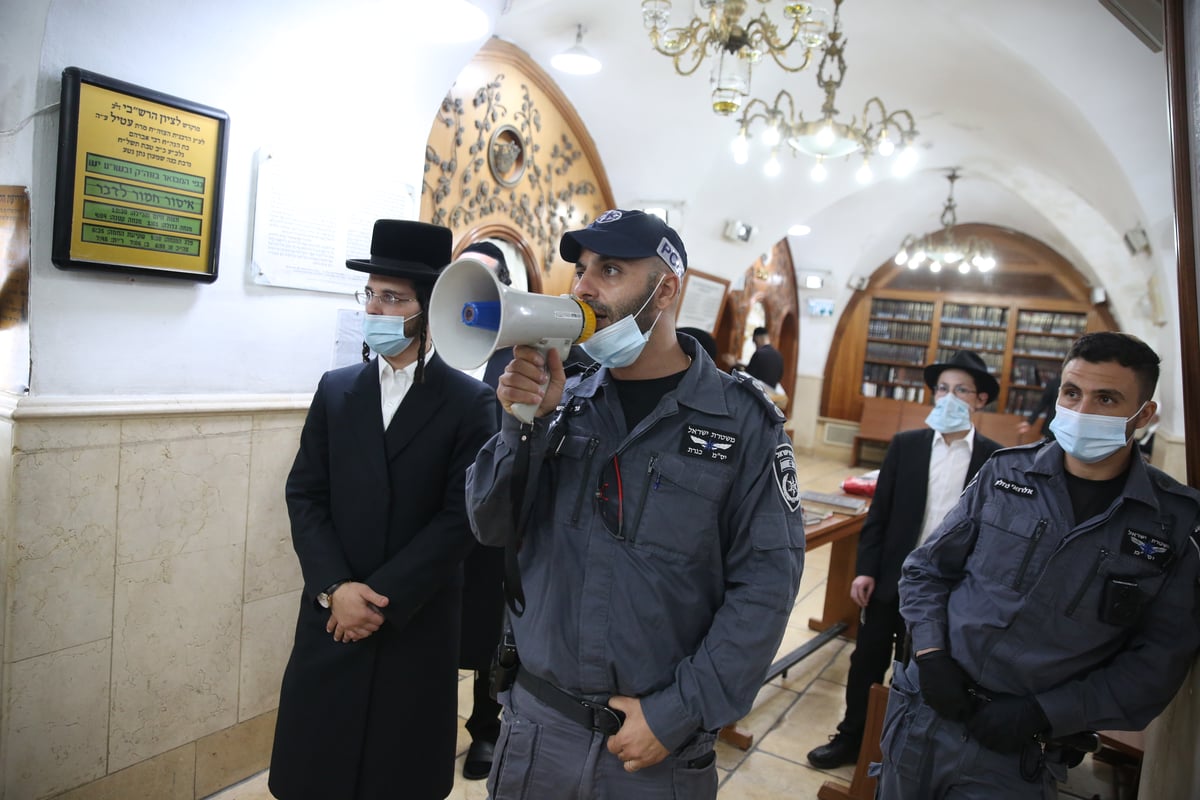 אכיפת הסגר: כך מתפללים פונו מציון הרשב"י