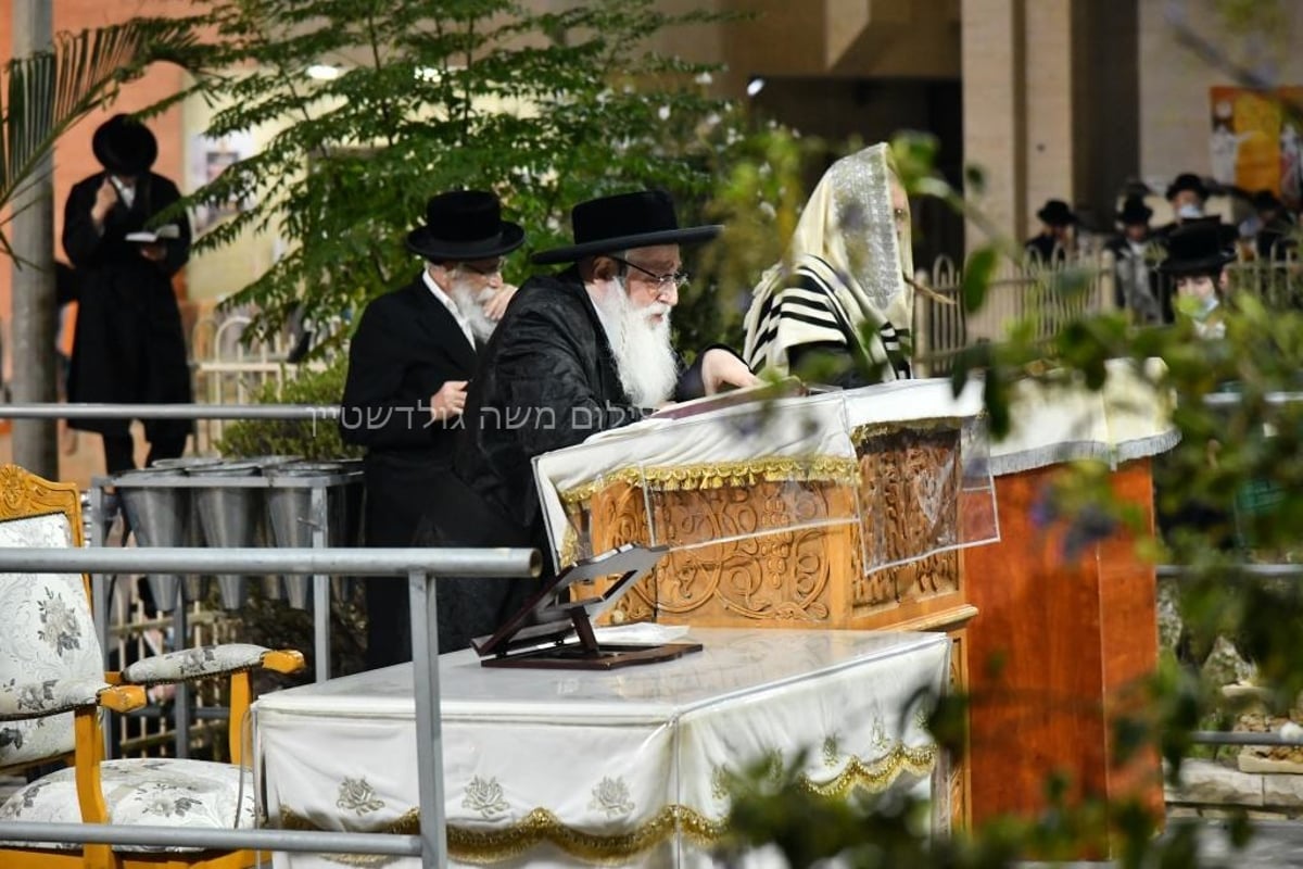 הסליחות והכפרות של האדמו"ר מצאנז. צפו