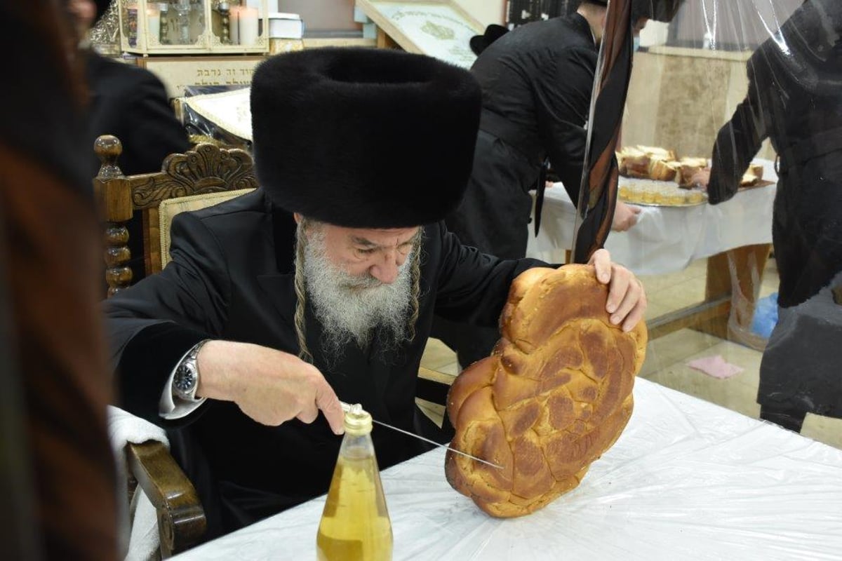 במוצאי יום כיפור: קידוש לבנה ו'טיש יארצייט' באשלג