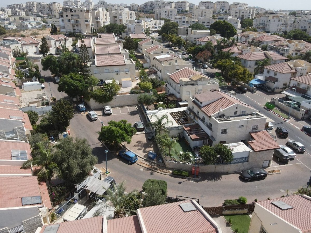 הסגר והסוכות בעיר אלעד • תיעוד מרהיב מהרחפן