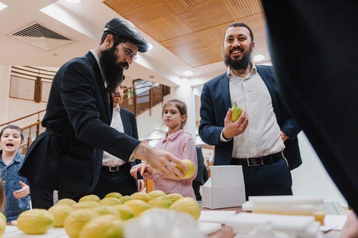 הושלמו ההכנות במוסקבה לקראת חג הסוכות