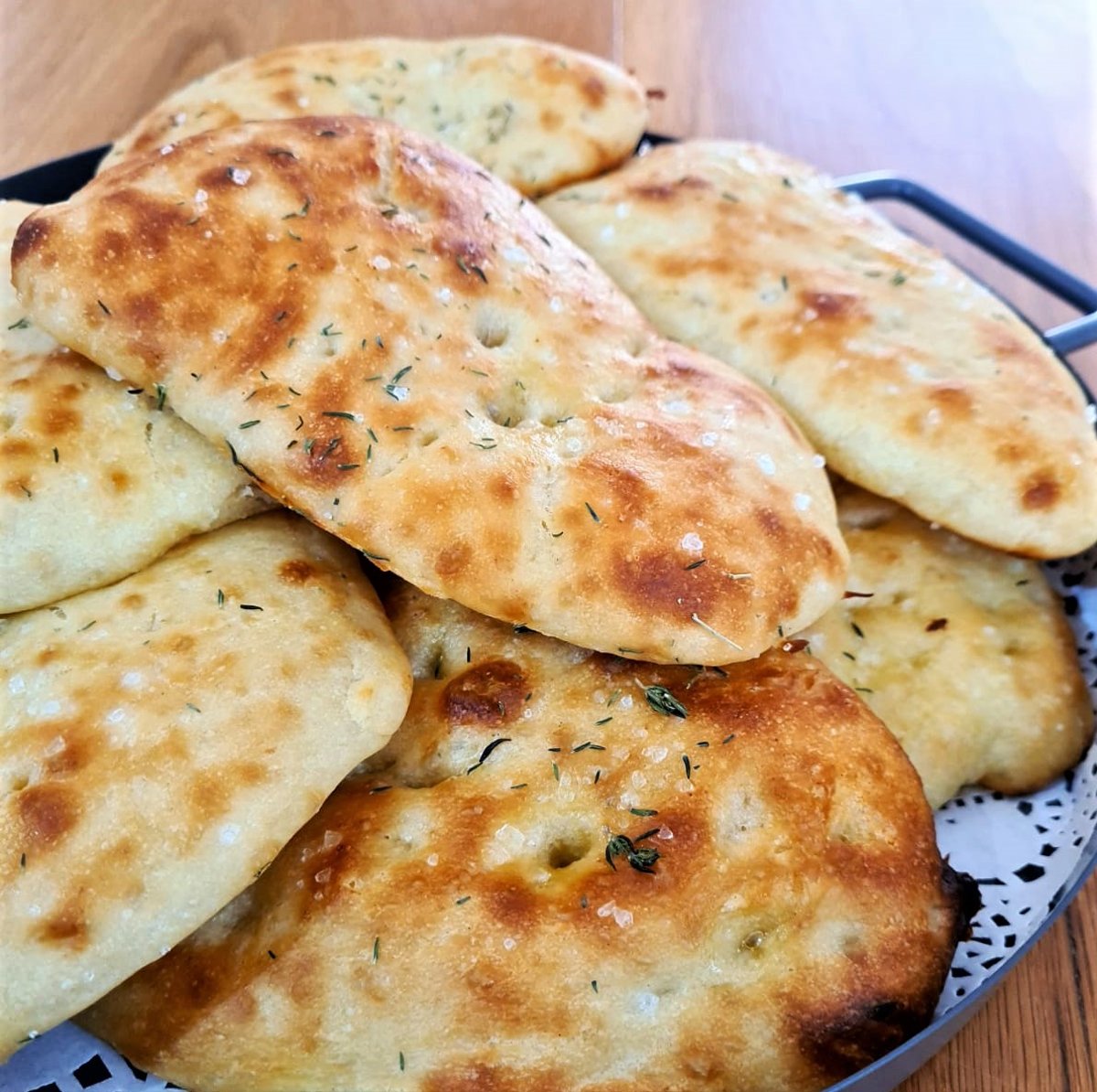 מתכון לפוקאצ'ה רכה ועסיסית שתמיד מצליחה