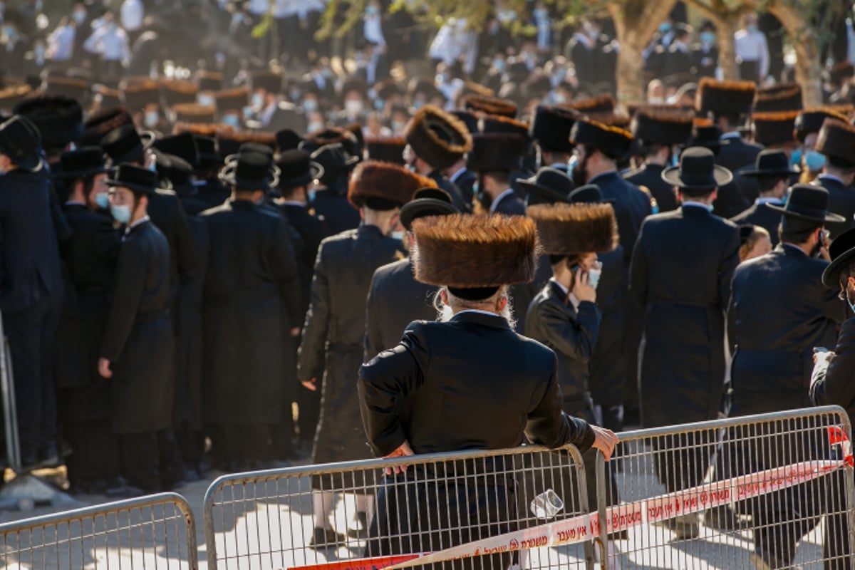 מסע הלוויית האדמו"ר מפיטסבורג זצוק"ל