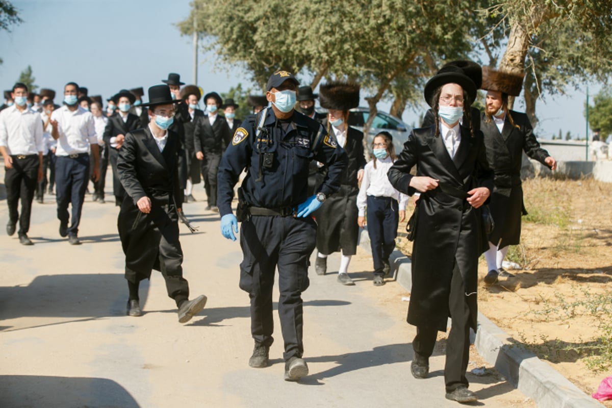 מסע הלוויית האדמו"ר מפיטסבורג זצוק"ל