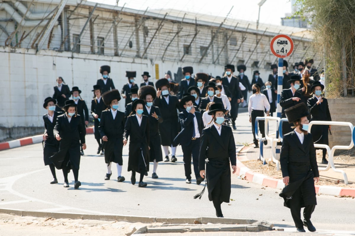 מסע הלוויית האדמו"ר מפיטסבורג זצוק"ל