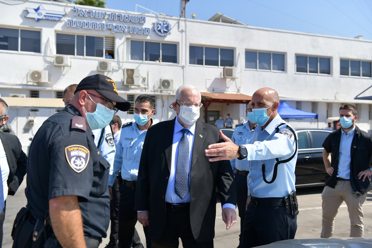 הנשיא ריבלין עודד את השוטרים: "יש ביקורת, אין כעס"