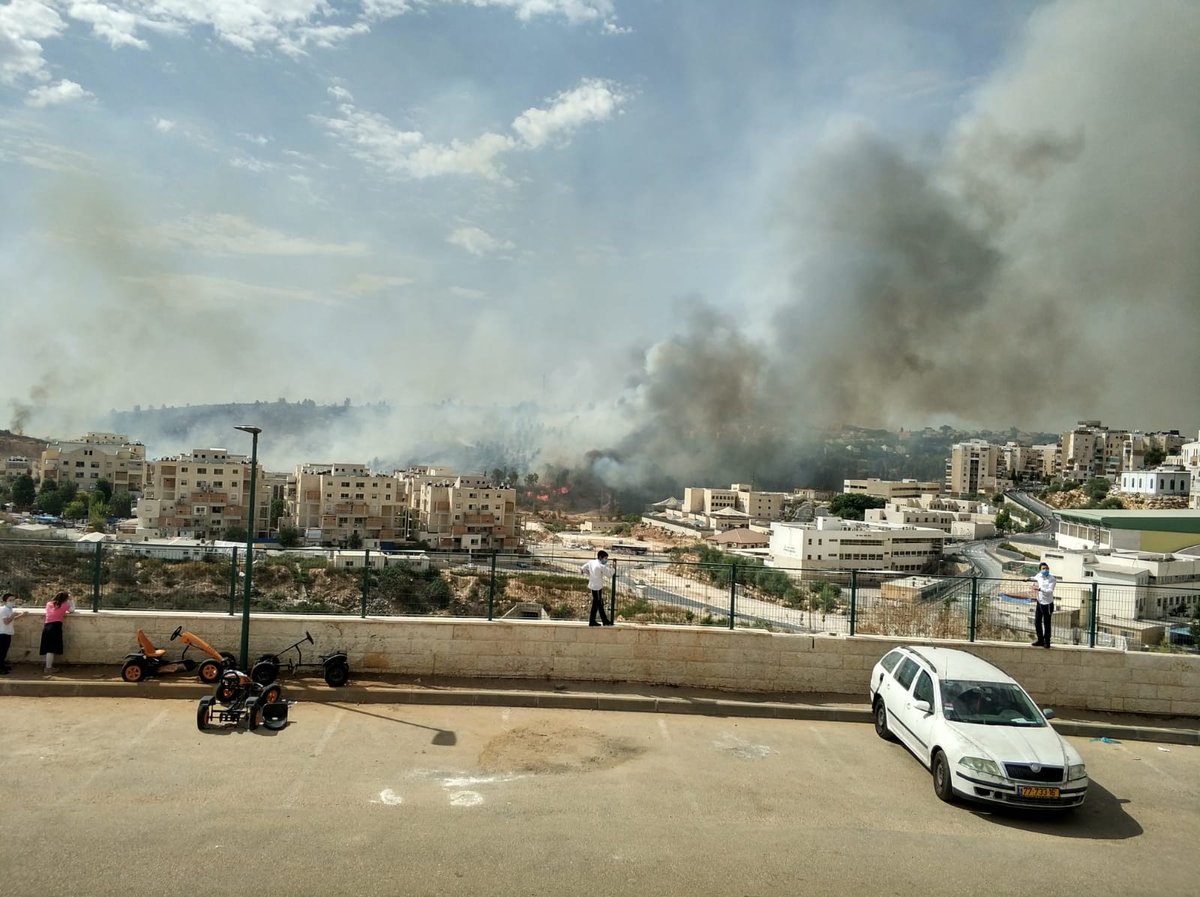 שריפת ענק משתוללת סמוך למודיעין עילית