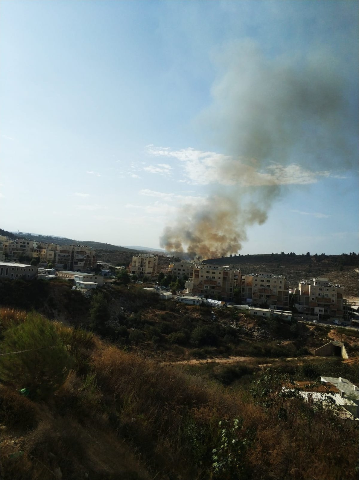 שריפת ענק משתוללת סמוך למודיעין עילית