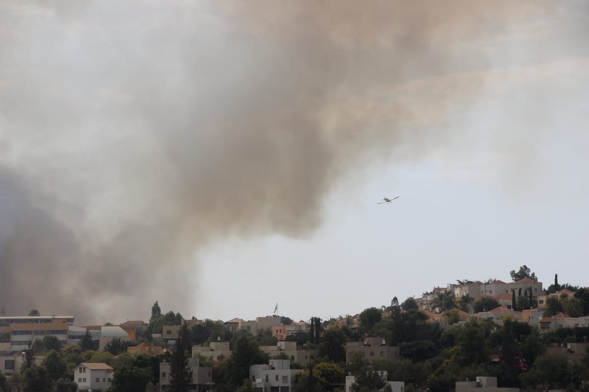 שריפת ענק משתוללת סמוך למודיעין עילית