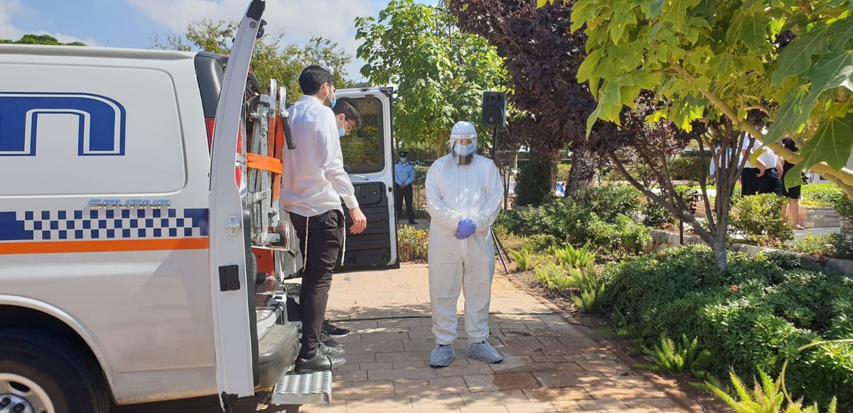 ה'קדיש' של ילדי השוטר מבני ברק שנפטר מקורונה