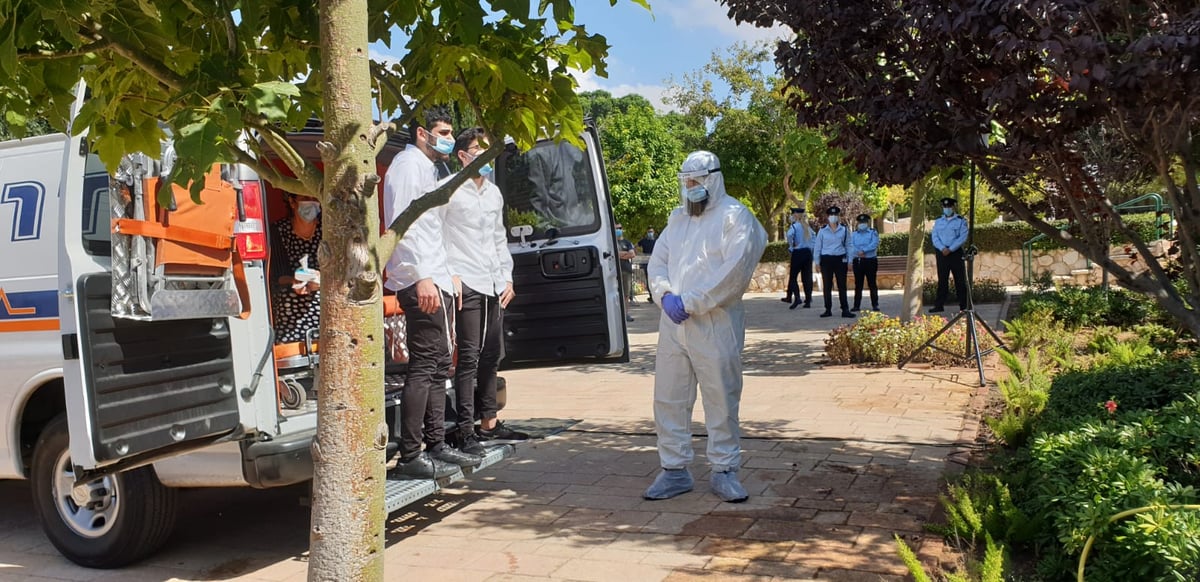 ה'קדיש' של ילדי השוטר מבני ברק שנפטר מקורונה