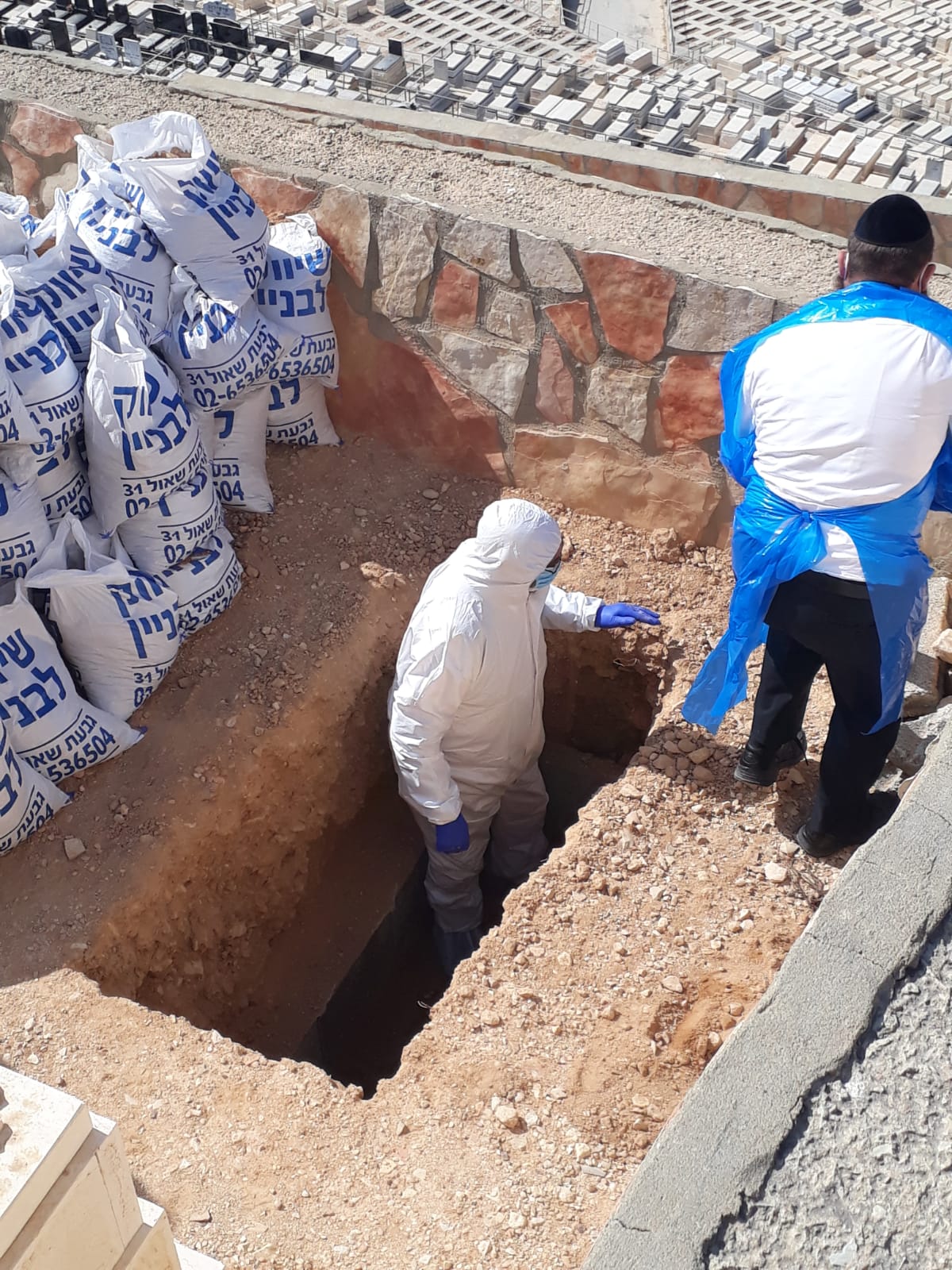 צפו: רק עשרות הורשו ללוות את הגר"י קורן