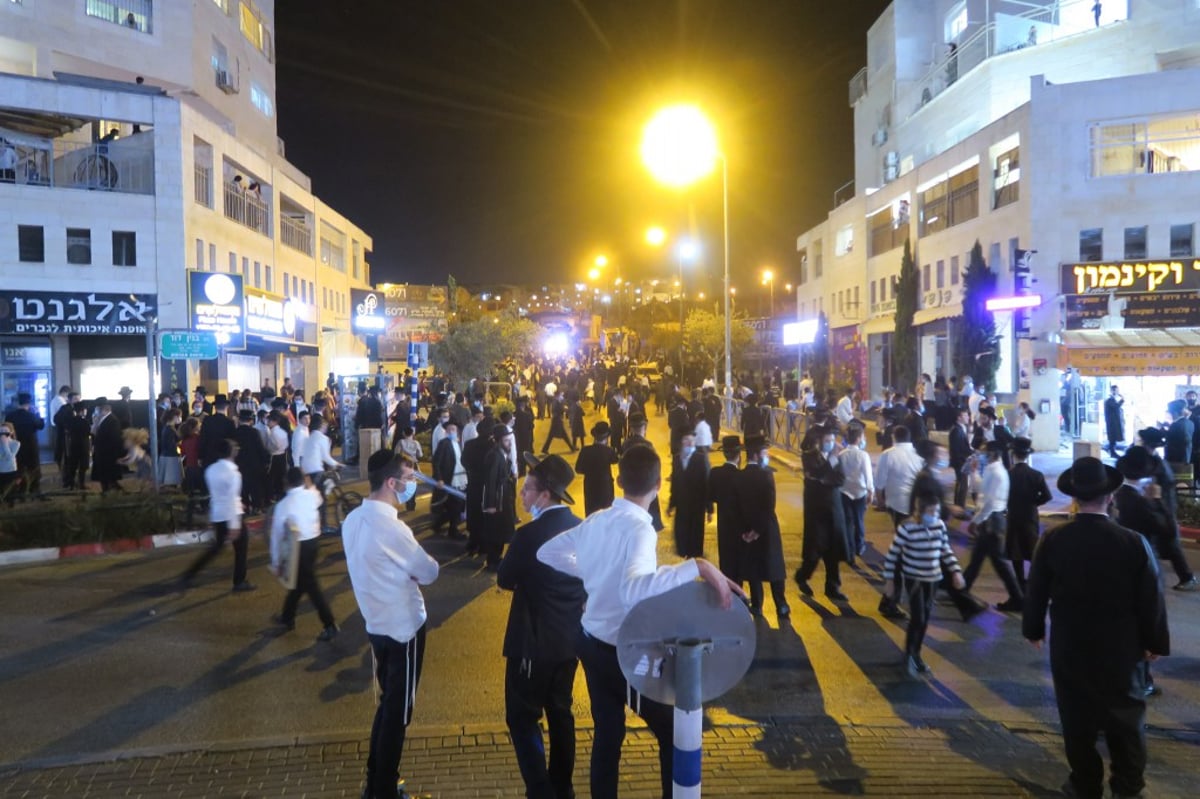 מאות הפגינו בביתר עילית נגד סגירת ת"תים