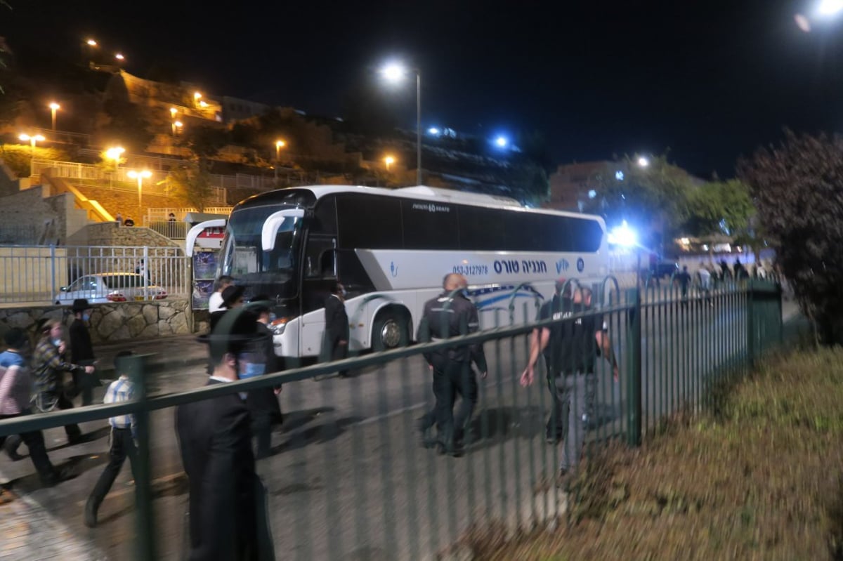 מאות הפגינו בביתר עילית נגד סגירת ת"תים