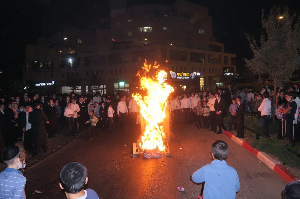 מאות הפגינו בביתר עילית נגד סגירת ת"תים