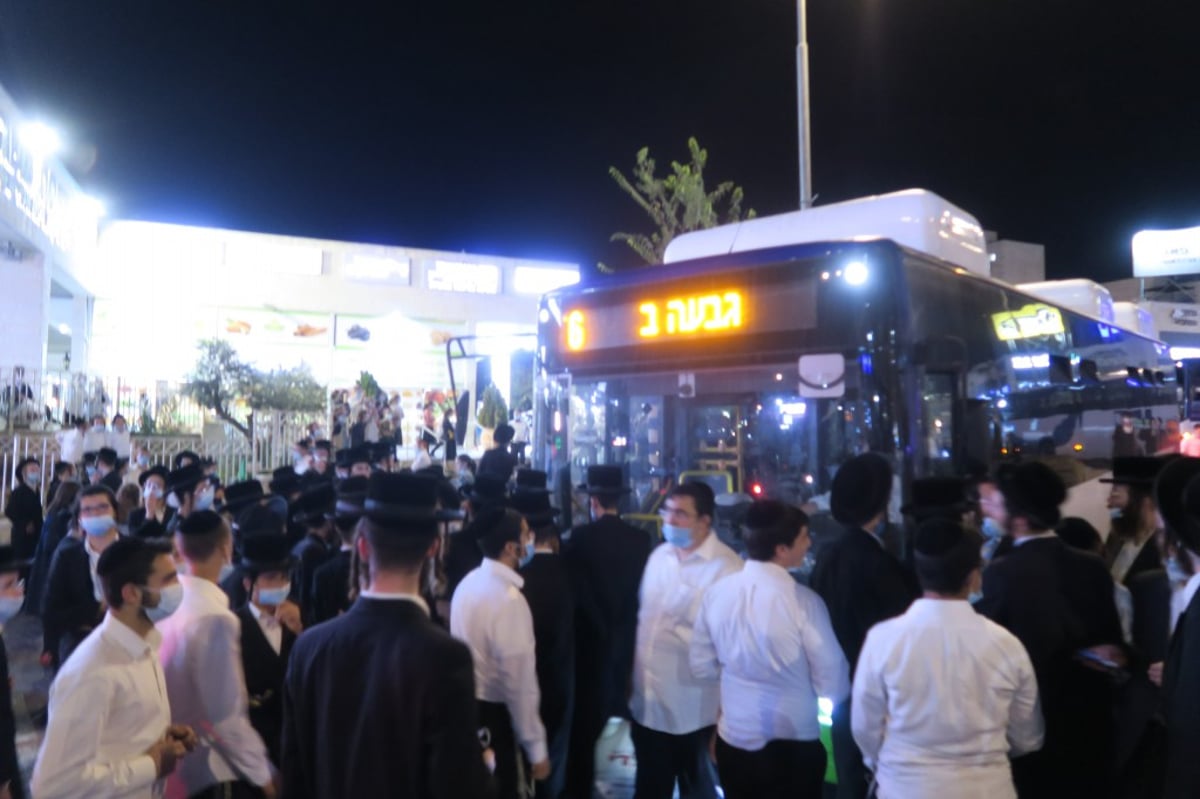 מאות הפגינו בביתר עילית נגד סגירת ת"תים