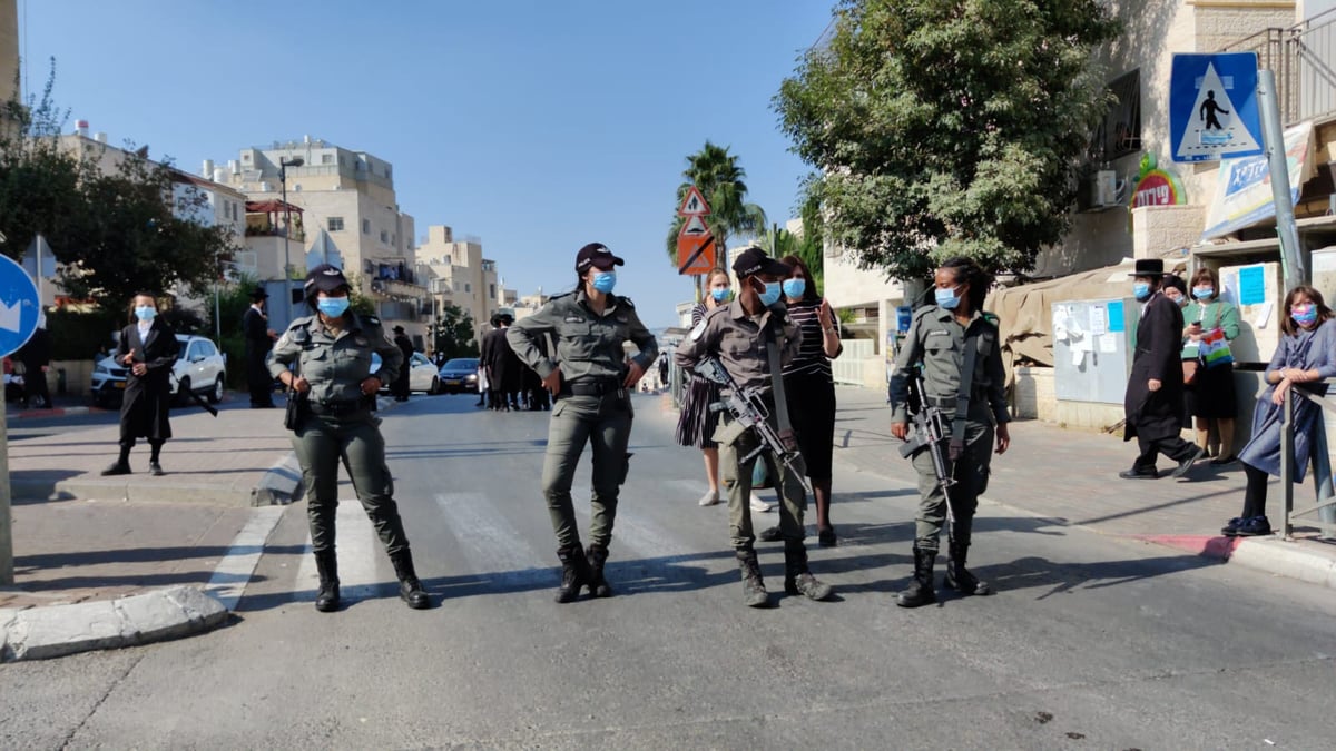 "אל תגעו ברב שלי": מהומה בהלוויה בבעלזא