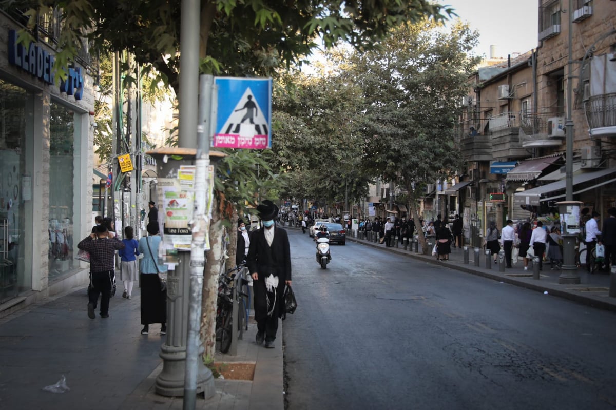 חנויות סגורות ושלטי 'להשכרה': סיור עצוב בשכונת גאולה