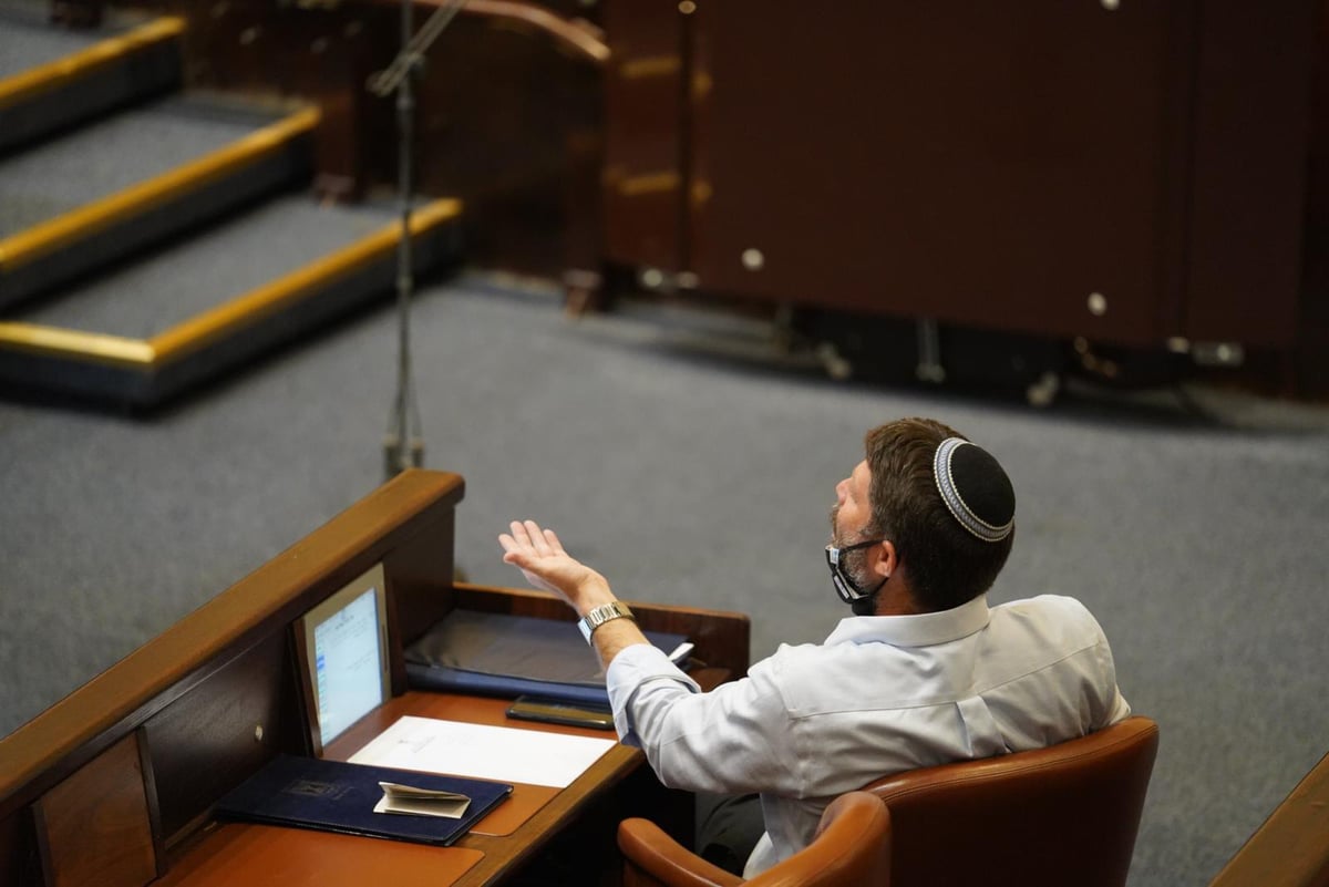 צפו: סמוטריץ' ומירי רגב בעימות קולני בכנסת