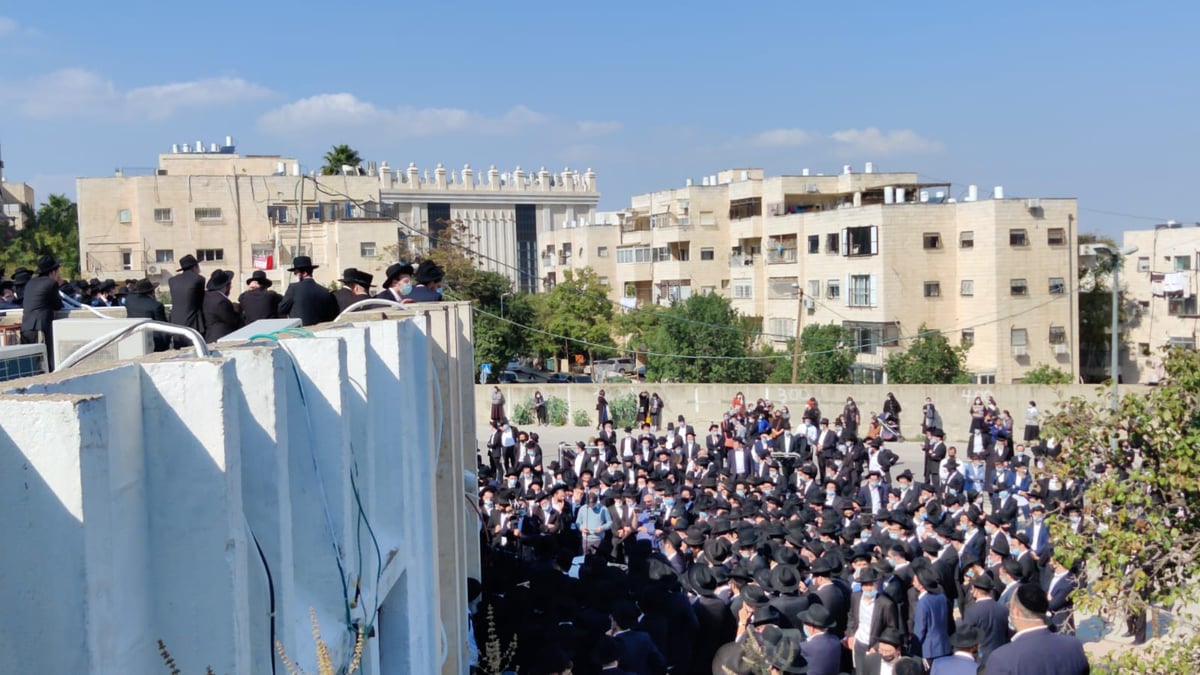 תיעוד נרחב: הלוויתו של ה'פוסק' האמריקני, בישראל