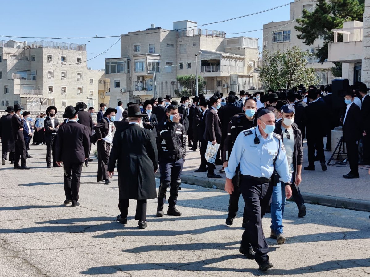 תיעוד נרחב: הלוויתו של ה'פוסק' האמריקני, בישראל